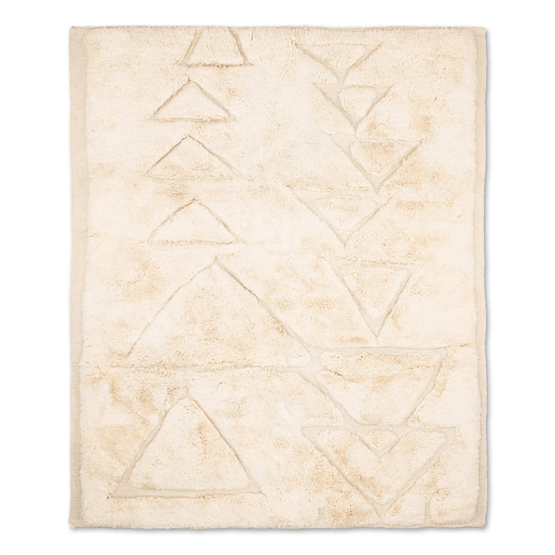 Alt Tag: Beige Moroccan Wool Rug with Minimalist Triangle Design, Traditional Berber Carpet, Area Rug from Morocco, 8x10 Handmade.
