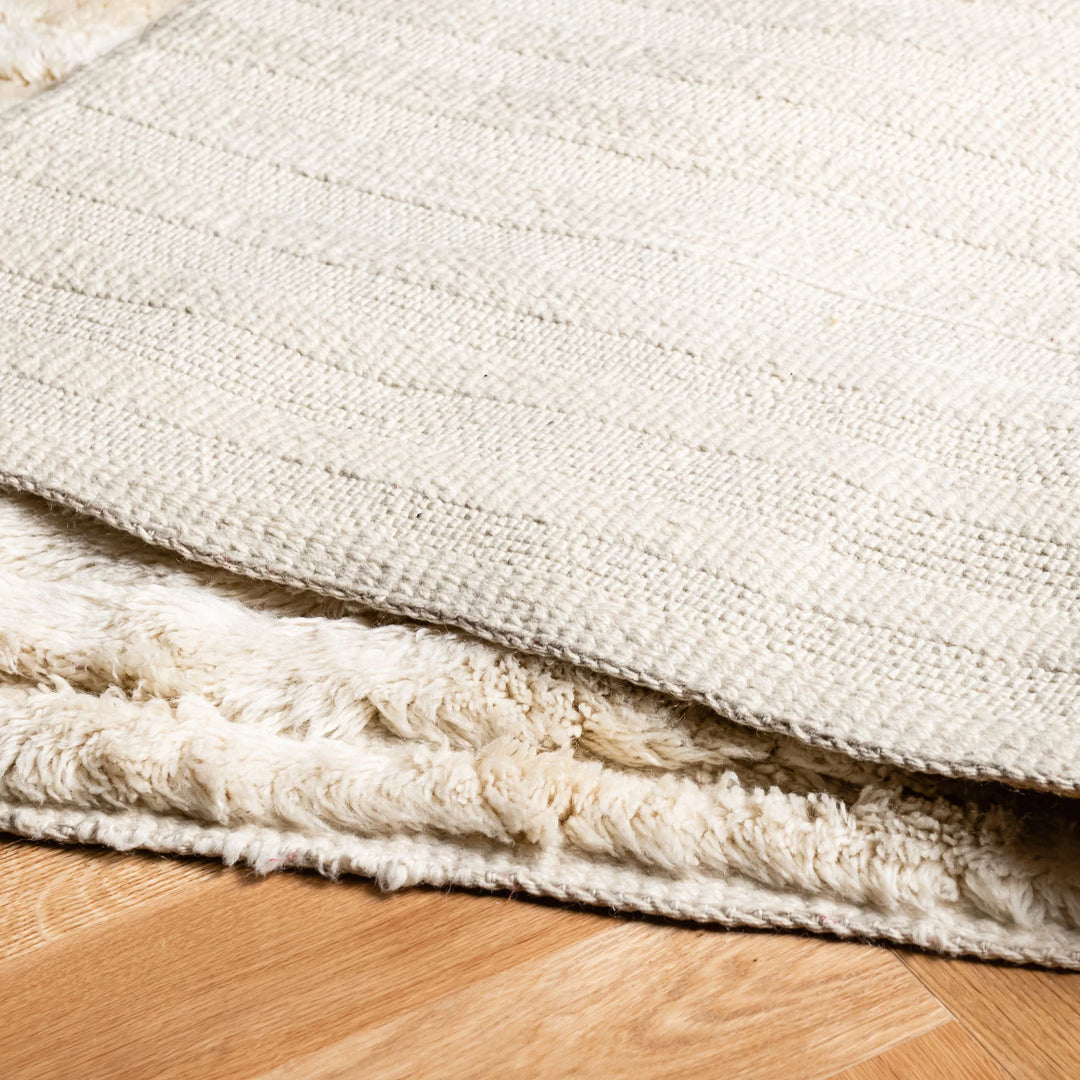 Cream Textured Beni Mrirt Moroccan Wool Rug with Ribbed Design, Handmade by Berber Artisans, Ideal for Modern and Traditional Spaces