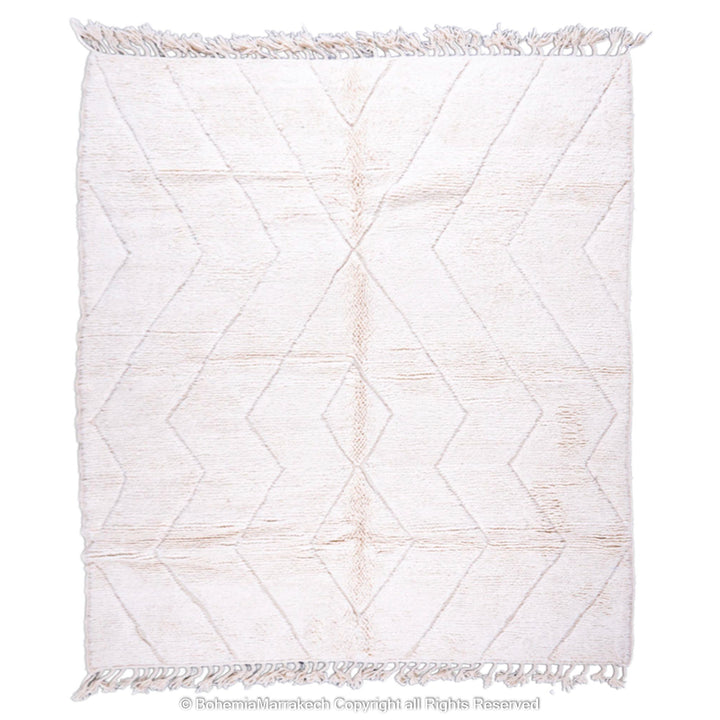 White Moroccan rug with subtle zigzag design, hand-knotted wool, ideal for modern, Scandinavian, or boho interiors. Moroccan rug 8x10.