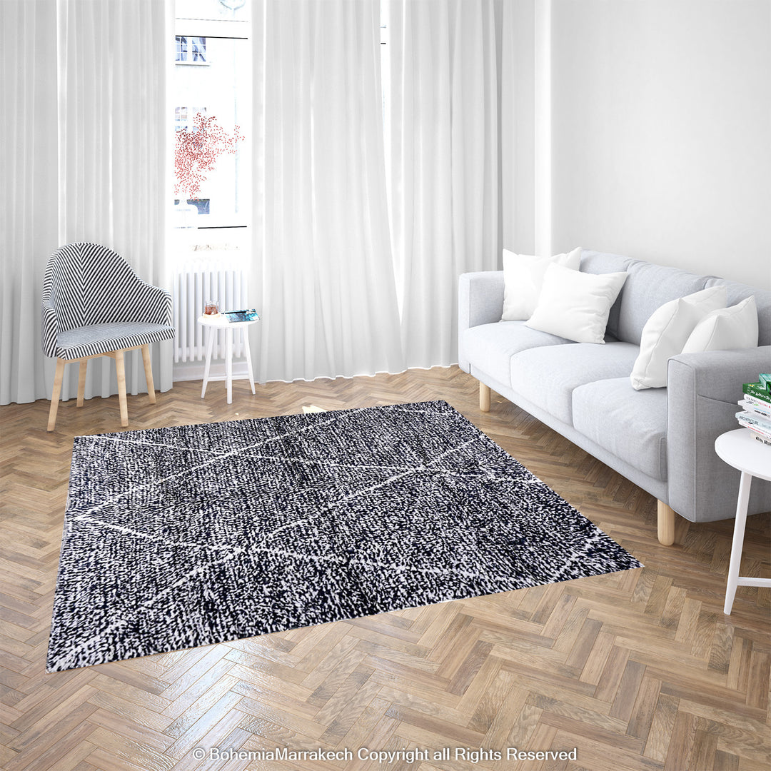 Black and white Moroccan wool rug with diamond lattice pattern – Beni Ourain handmade