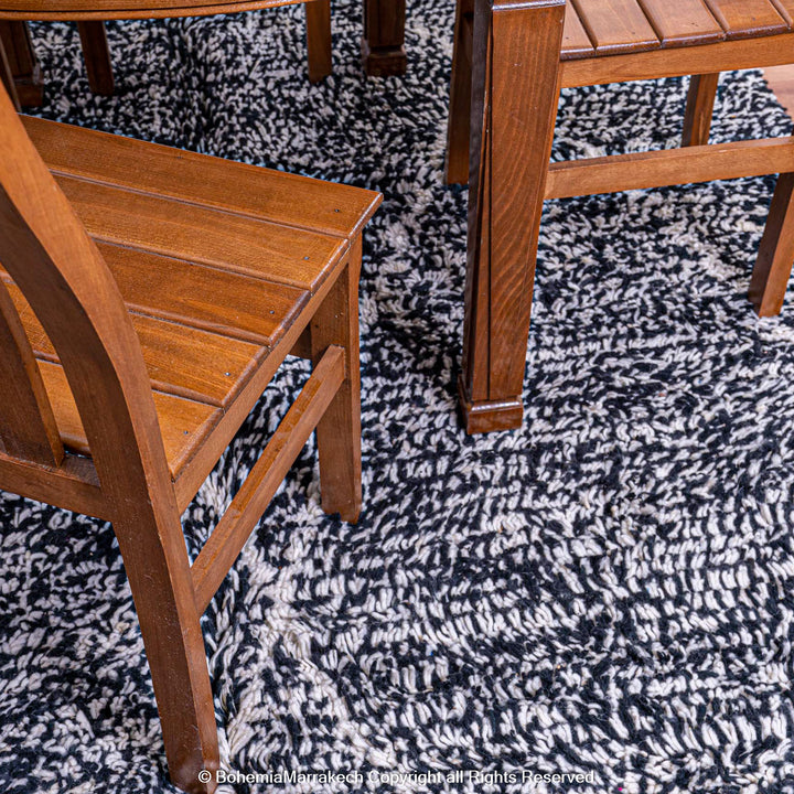 Black and white Moroccan wool rug with diamond lattice pattern – Beni Ourain handmade