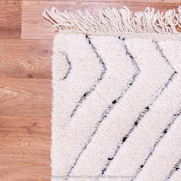 White Moroccan wool shag rug with black diamond lines