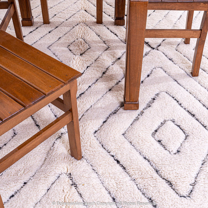 White Moroccan wool shag rug with black diamond lines