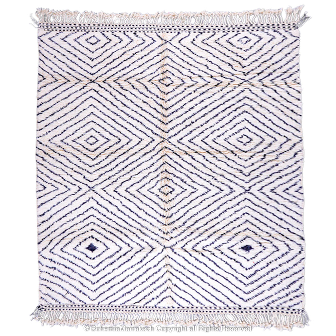 White Moroccan rug with black diamond lines, wool, handwoven by Berber women, traditional Moroccan carpet, ideal for living rooms.