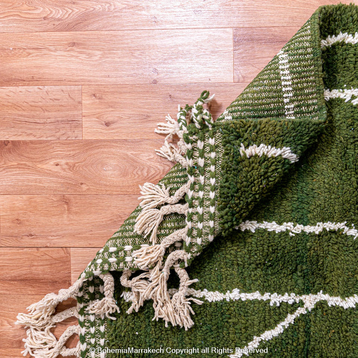 Green Moroccan rug with white Berber lines – handmade wool carpet