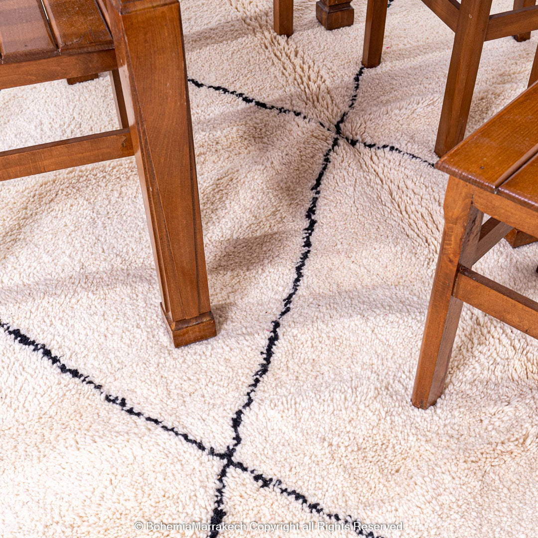 White Moroccan Beni Ourain Rug with Black Diamond Pattern – Wool Handmade Carpet