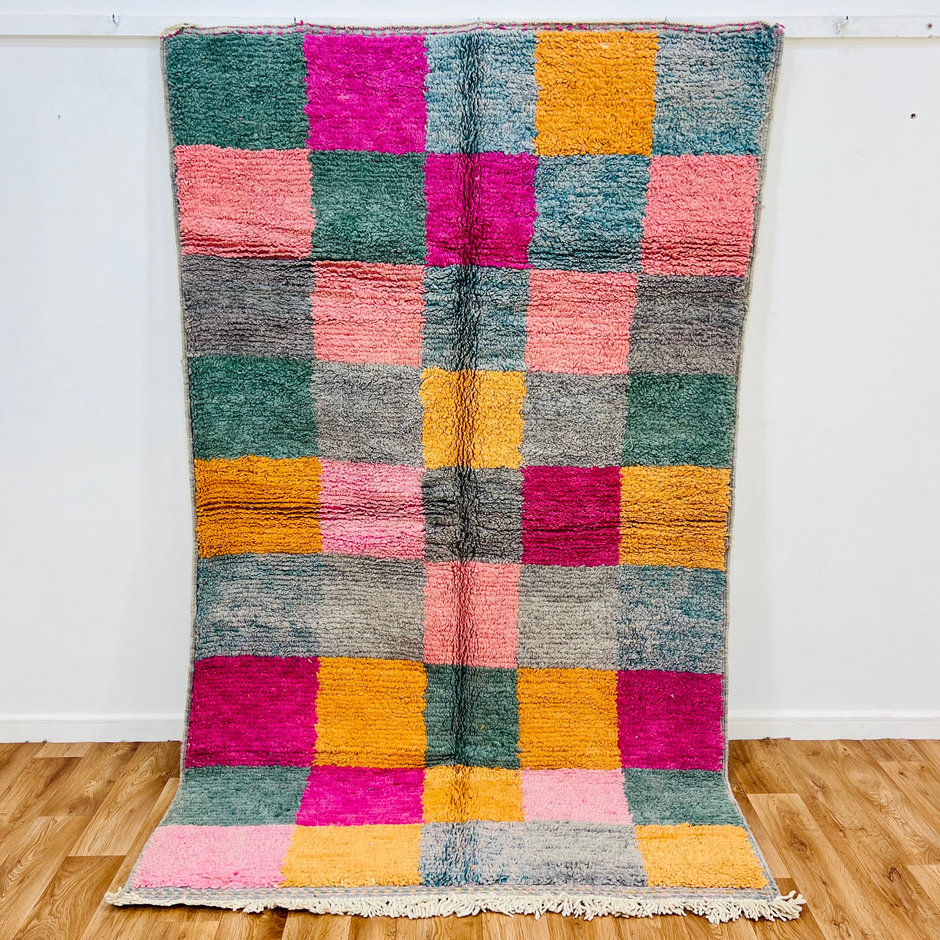 Vintage Color Block Moroccan Rug 266 (8.2 x 4.9 ft) – Bohemiamarrakech