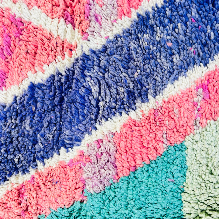 Handmade vintage Moroccan wool rug in pink and blue – Rug 721 (270x147 cm)
