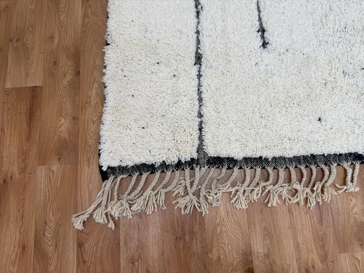White Moroccan Beni Ourain Rug – Minimalist Wool Carpet