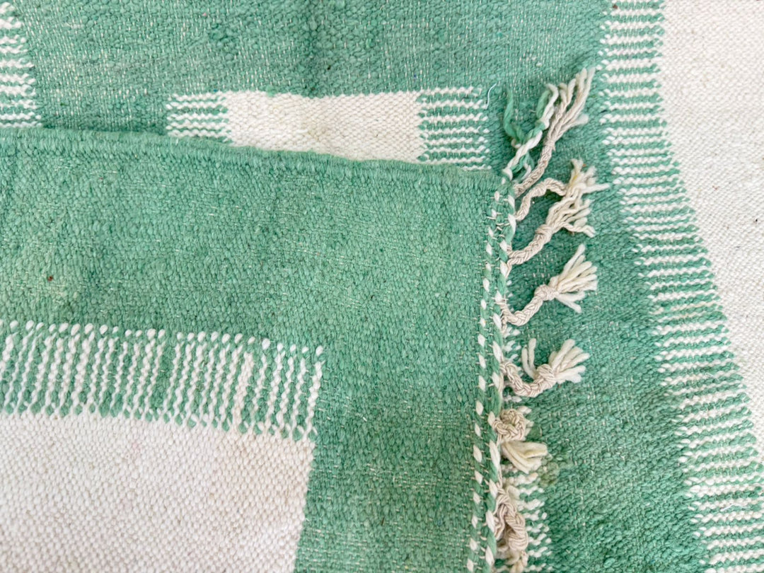 Flatweave Moroccan Rug – Green & Cream Wool Berber Carpet