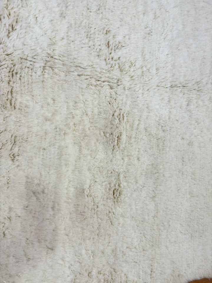 Cream Moroccan Rug – Hand Knotted Wool Beni Ourain Carpet
