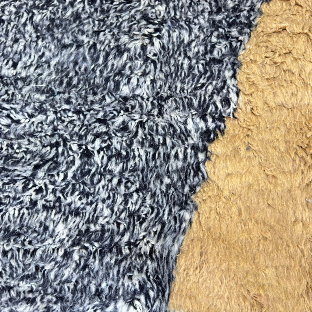 Modern Beni Mrirt Rug – Beige & Gray Moroccan Wool