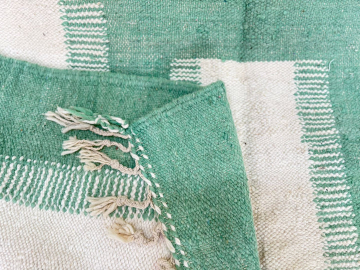 Flatweave Moroccan Rug – Green & Cream Wool Berber Carpet