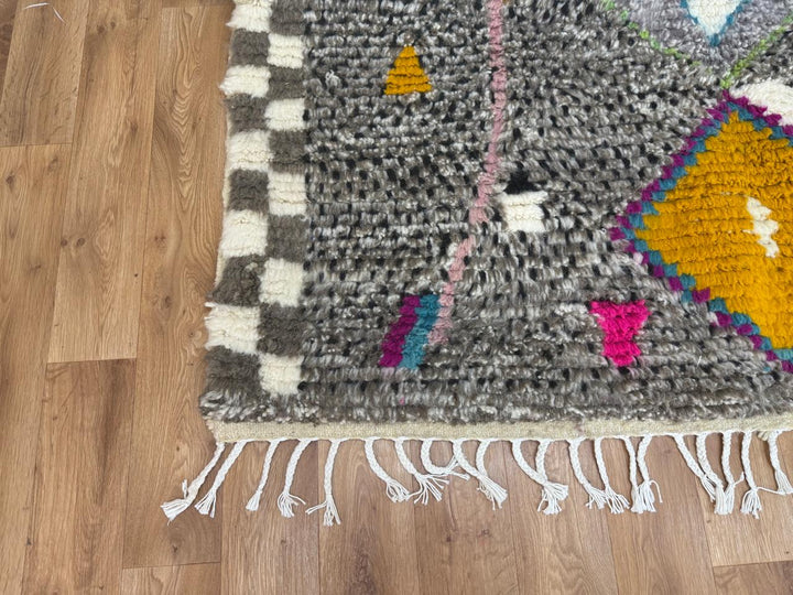 Colorful Moroccan Wool Rug – Geometric beni mrirt  rug Design