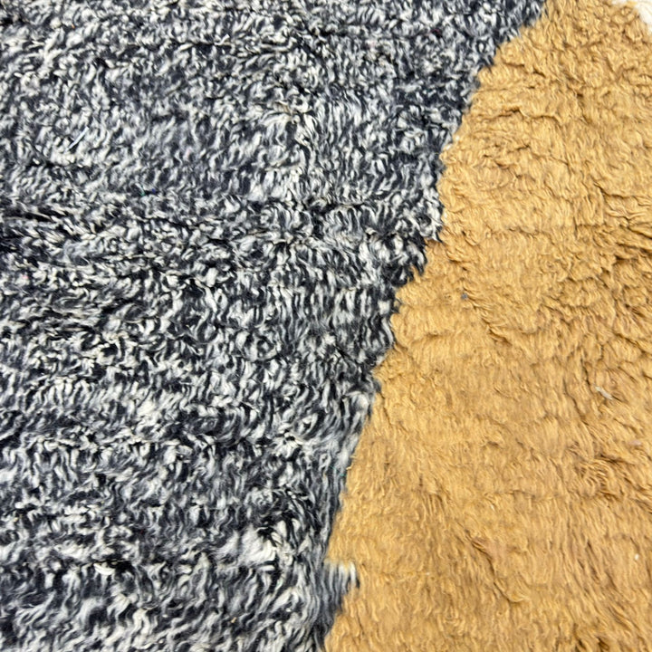 Modern Beni Mrirt Rug – Beige & Gray Moroccan Wool