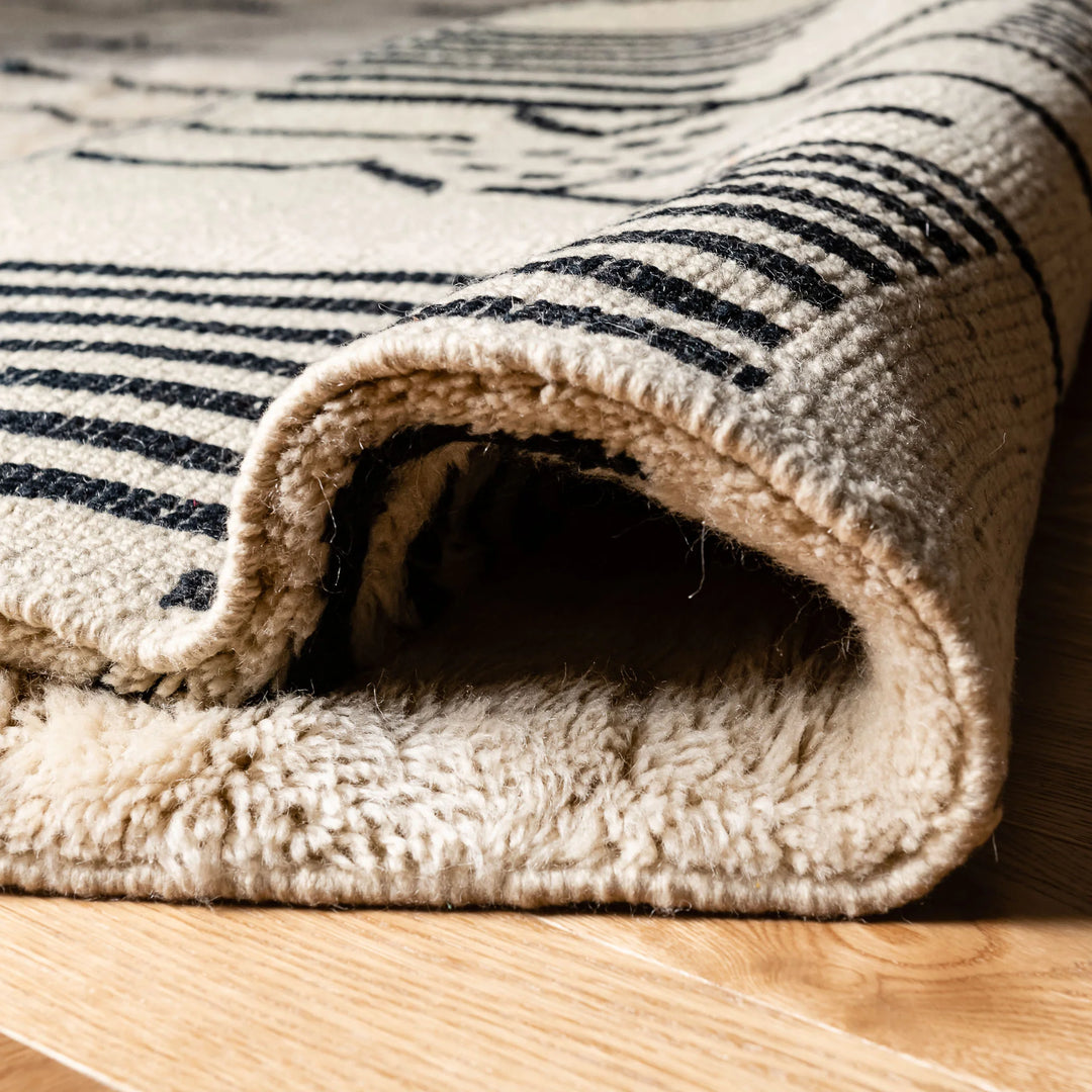 Abstract Beni Mrirt Moroccan Rug – Ivory & Black Wool