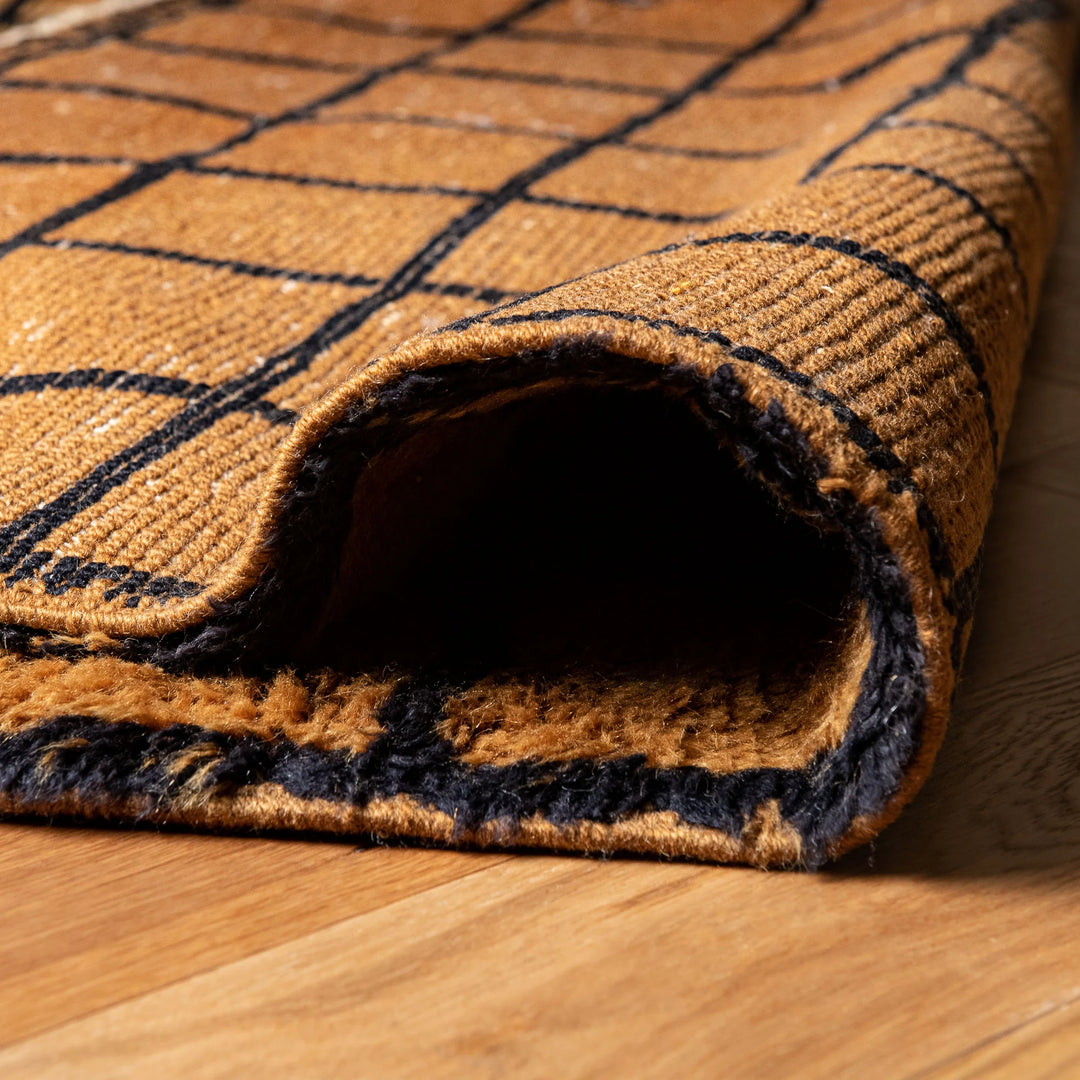 Amber Grid Pattern Moroccan Wool Rug – Handmade & Modern