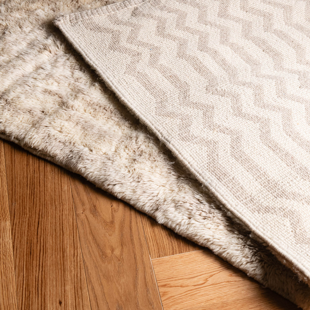 Beige Zigzag Moroccan Rug – Handwoven Soft Wool Area Carpet