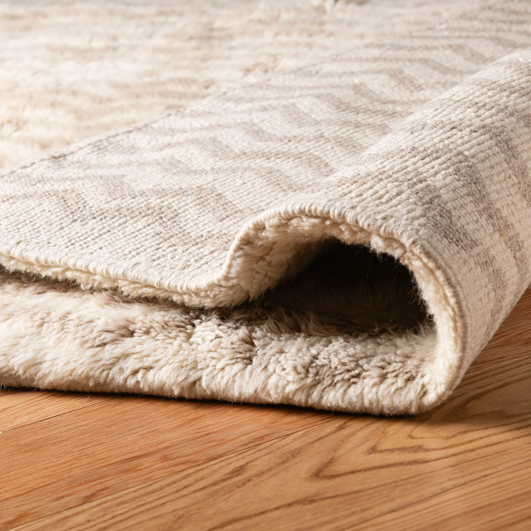Beige Zigzag Moroccan Rug – Handwoven Soft Wool Area Carpet