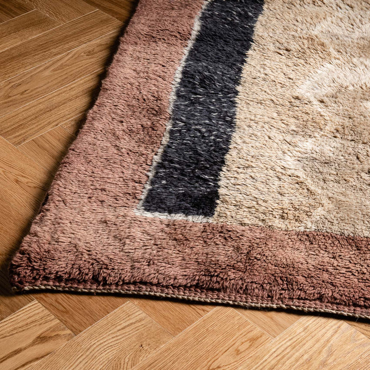 Beni Mrirt Moroccan Wool Rug – Abstract Modern Pattern