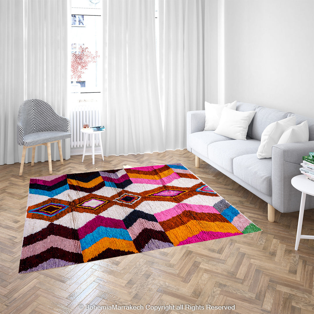 Colorful Moroccan wool rug with zig-zag and diamond patterns – handmade Berber design
