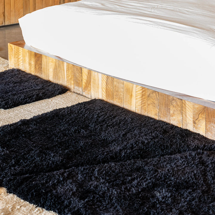 Black Abstract Modern Moroccan Rug – Handmade Wool Carpet