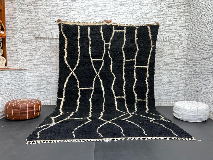 Black and white Moroccan wool rug with modern geometric line design
