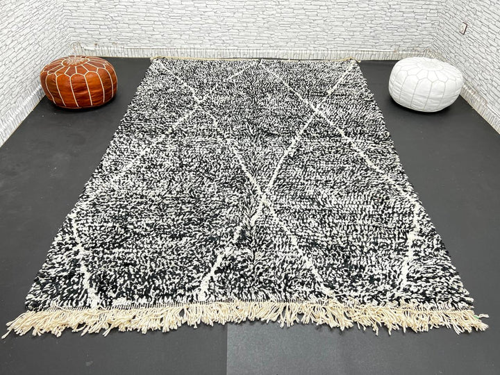 Handmade black Moroccan wool rug with cream diamond pattern – Beni Ourain style