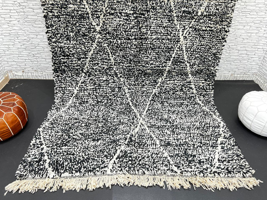Handmade black Moroccan wool rug with cream diamond pattern – Beni Ourain style