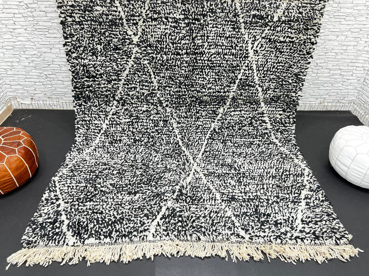 Handmade black Moroccan wool rug with cream diamond pattern – Beni Ourain style