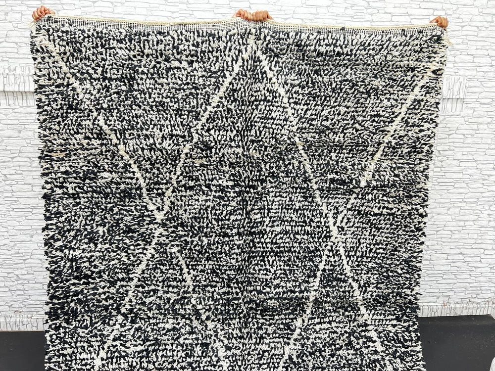 Handmade black Moroccan wool rug with cream diamond pattern – Beni Ourain style