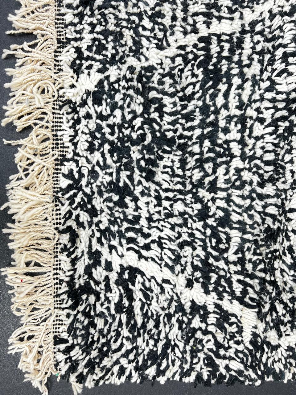Handmade black Moroccan wool rug with cream diamond pattern – Beni Ourain style