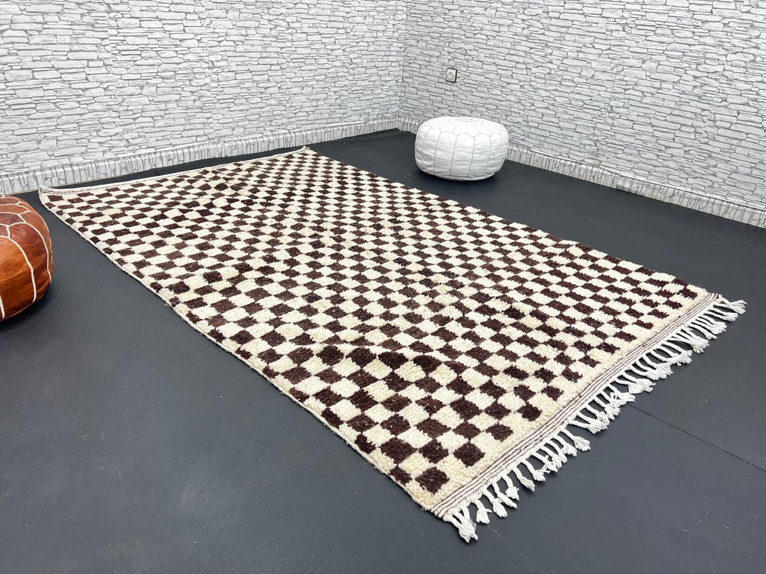 Brown and white checkered Moroccan wool rug, handmade flatweave design with geometric pattern