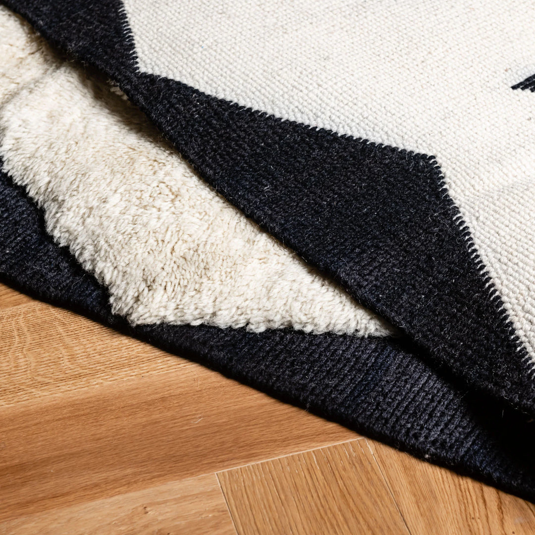 Cream Moroccan Rug with Black Mountain Lines – Wool Handmade