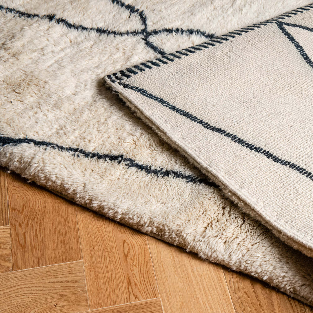Cream Moroccan Wool Runner with Black Line Diamonds