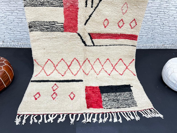Handmade cream Moroccan wool rug with red and black geometric lines – modern Berber design