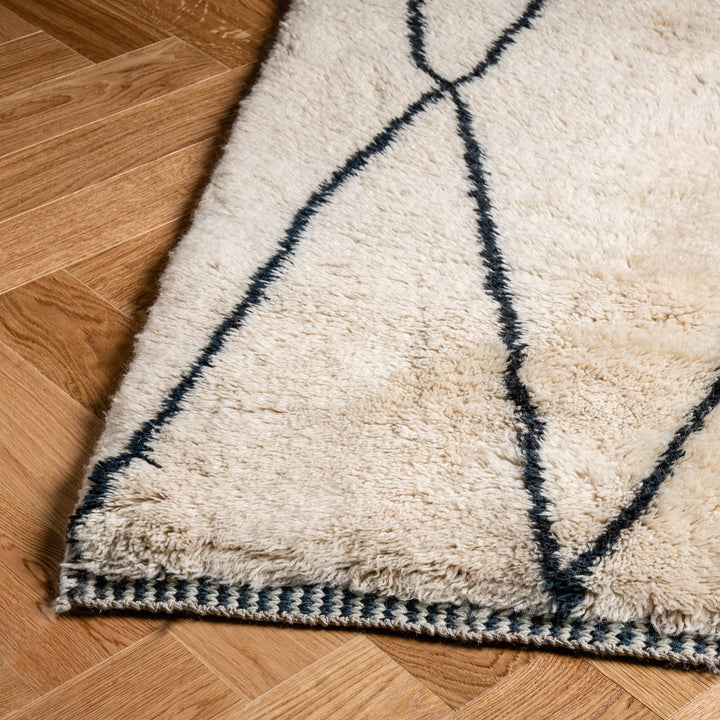Cream Moroccan Wool Runner with Black Line Diamonds