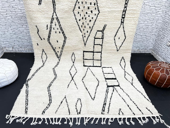 Handwoven cream and black Moroccan wool rug with geometric Beni Ourain design – handmade Berber carpet from Morocco