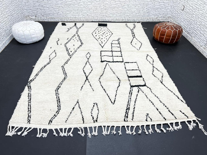 Handwoven cream and black Moroccan wool rug with geometric Beni Ourain design – handmade Berber carpet from Morocco