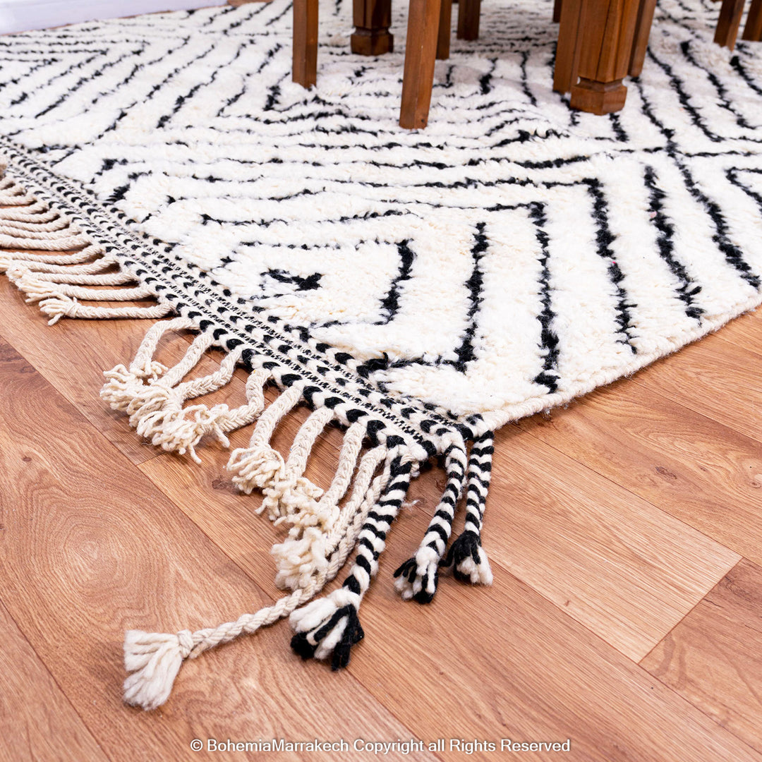 Black and white Beni Ourain Moroccan wool rug with bold geometric diamond design – handmade runner rug