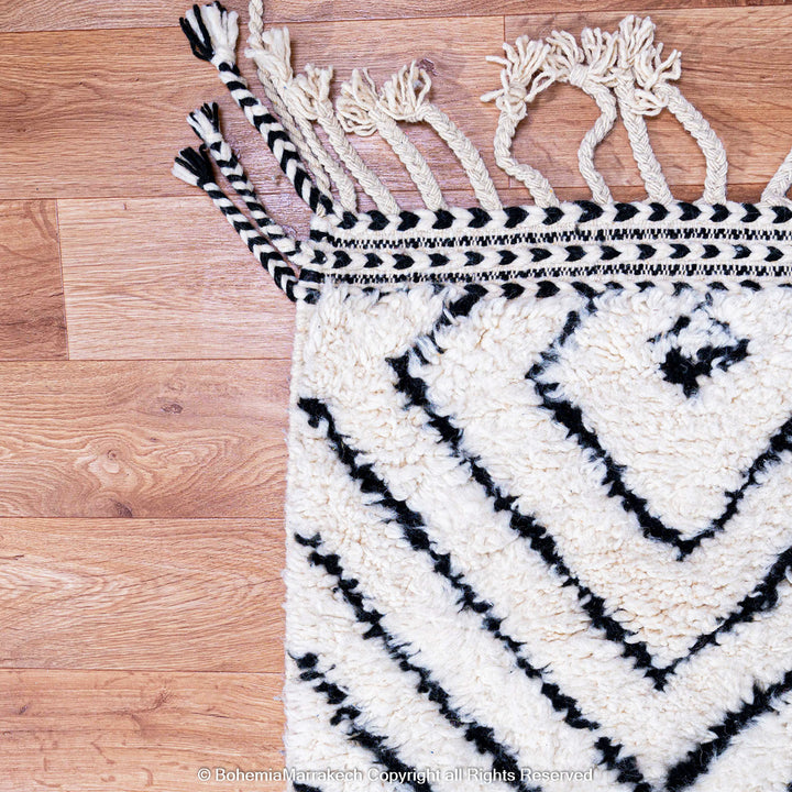 Black and white Beni Ourain Moroccan wool rug with bold geometric diamond design – handmade runner rug
