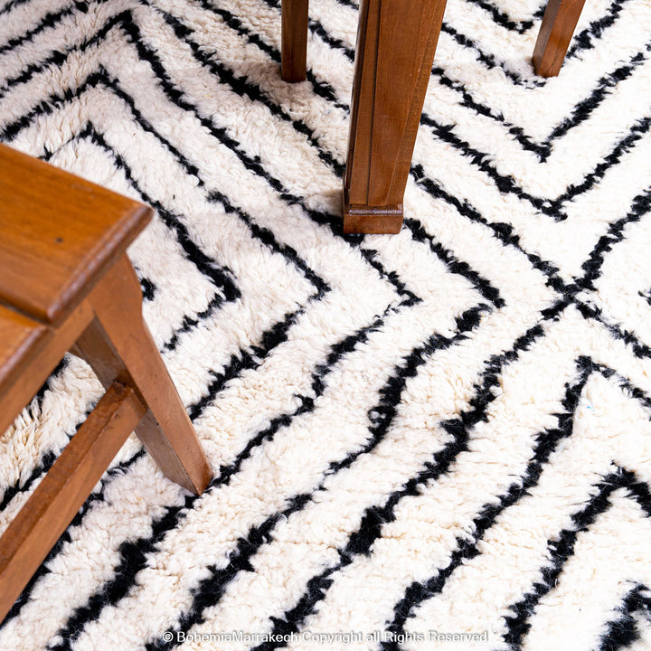 Black and white Beni Ourain Moroccan wool rug with bold geometric diamond design – handmade runner rug