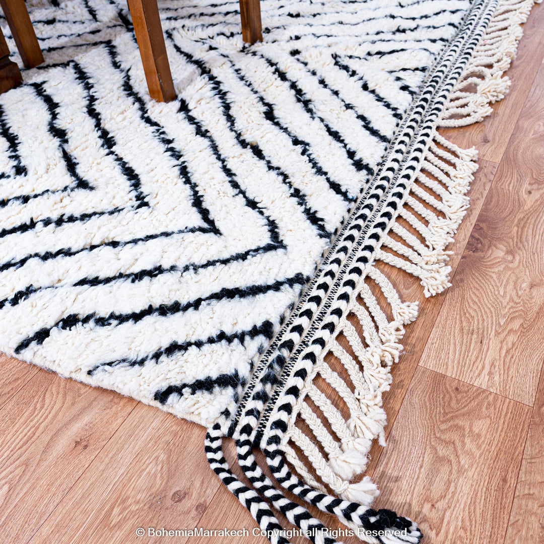 Black and white Beni Ourain Moroccan wool rug with bold geometric diamond design – handmade runner rug