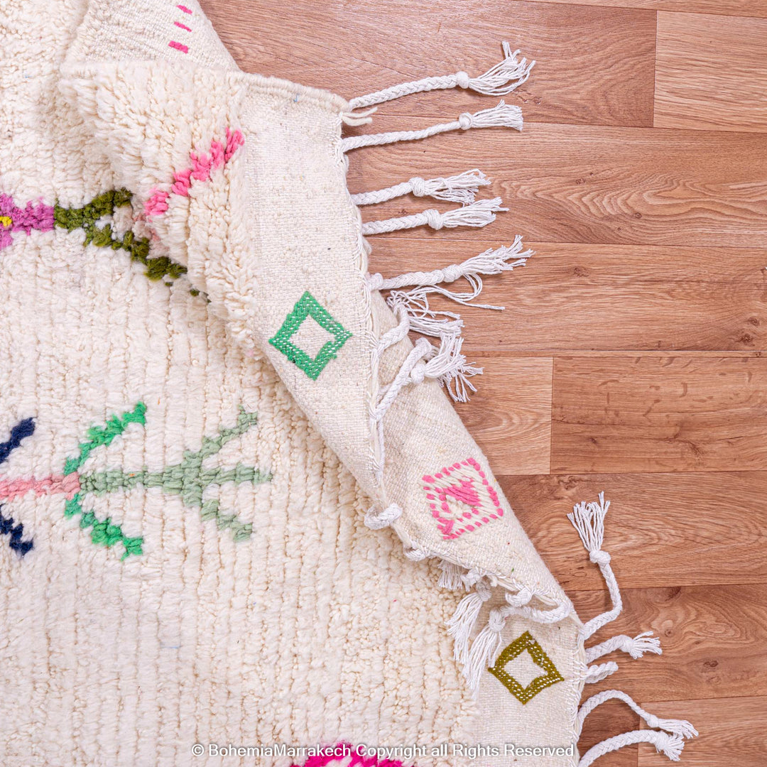 Colorful Moroccan rug with Azilal diamond motifs on ivory background, handwoven 100% wool, perfect bohemian or kids&