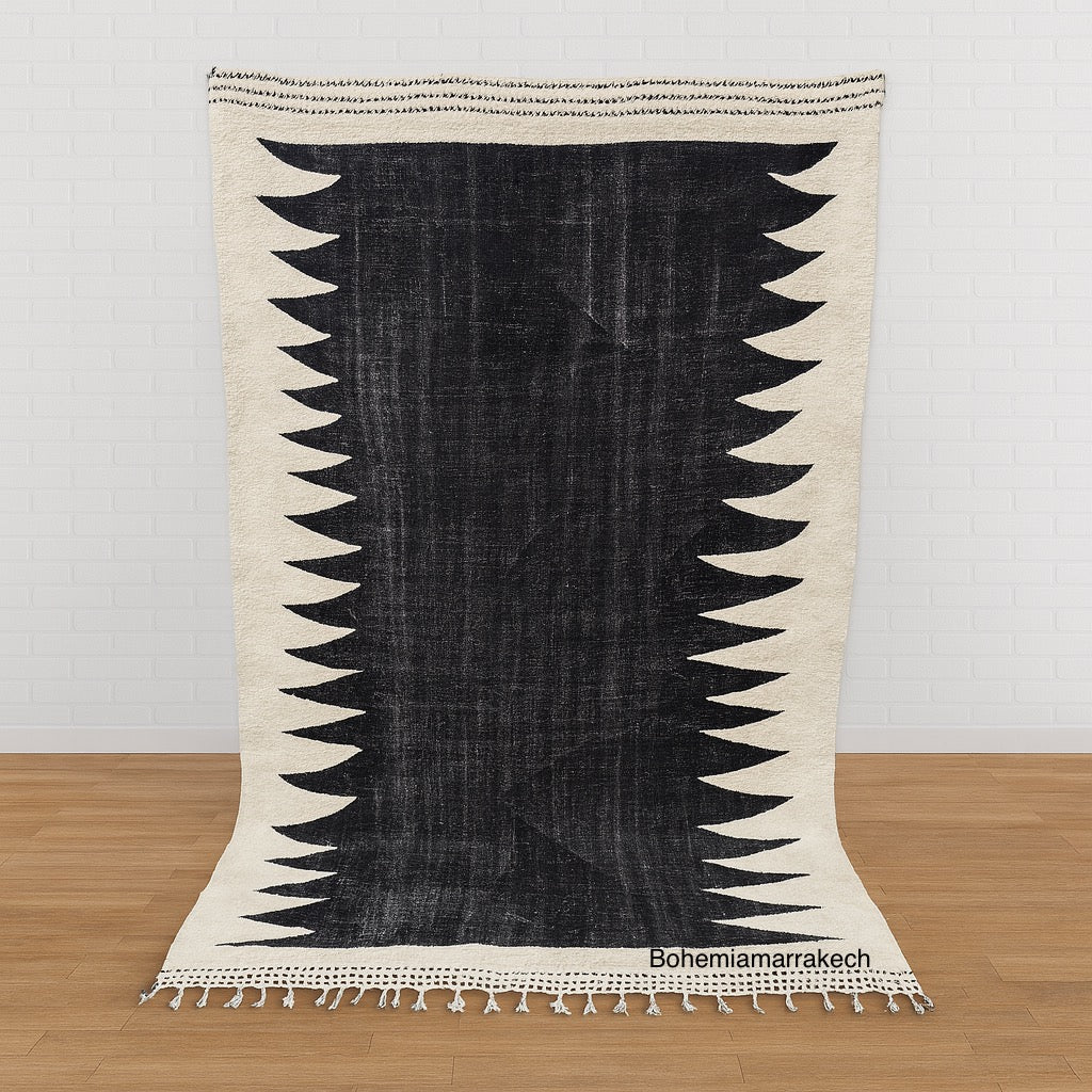 Flatweave Moroccan Rug – Handwoven Black &amp; Cream Wool Berber Carpet