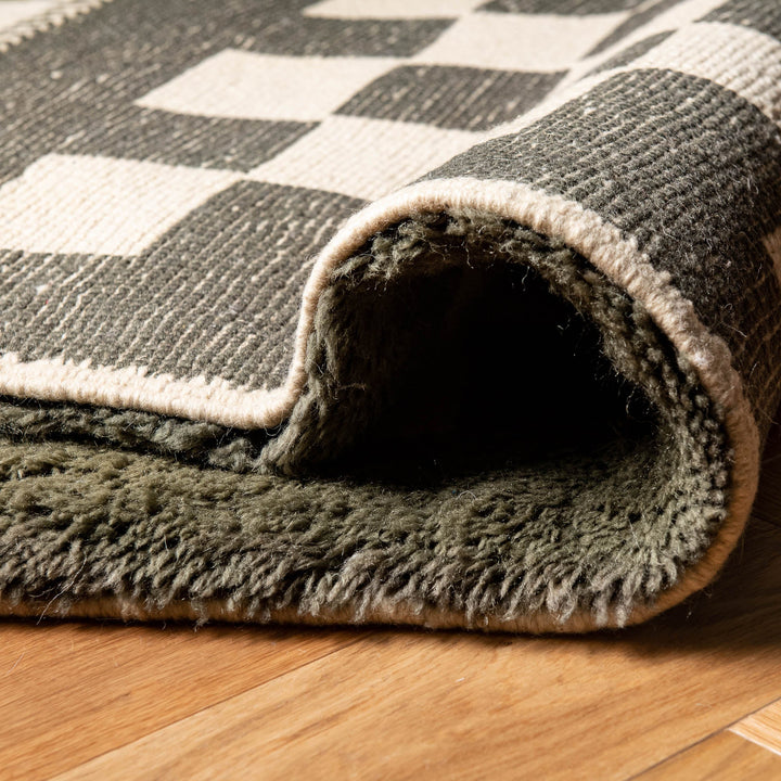 Green Checkerboard Beni Mrirt Rug – Handmade Moroccan Wool