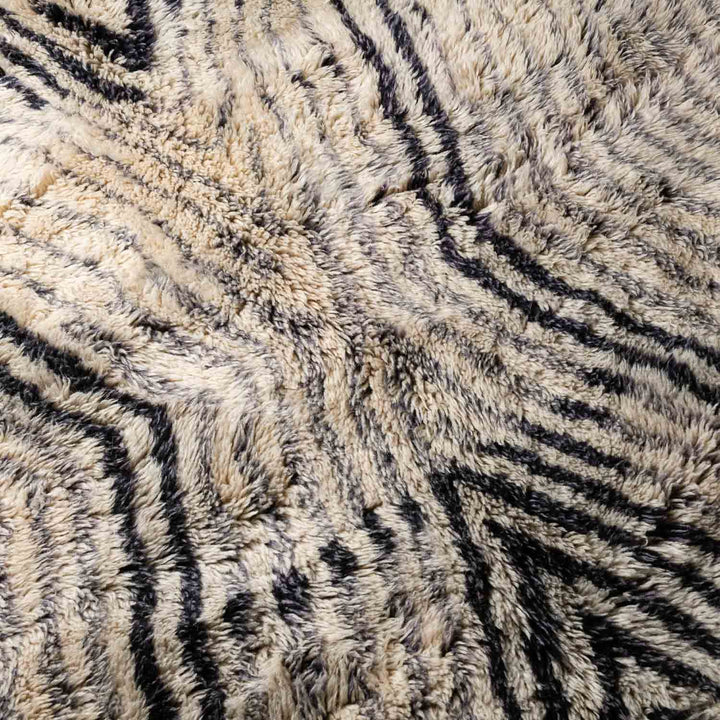 Handmade Moroccan Wool Rug with Black Chevron Illusion Pattern