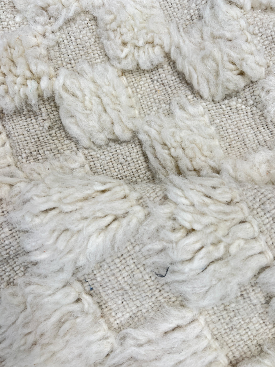 White Textured Moroccan Rug – Handmade Wool Carpet