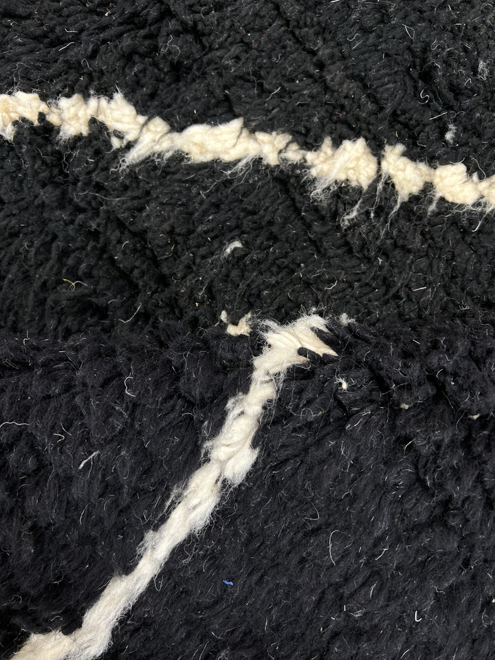 Black Beni Ourain Rug – Handmade Moroccan Wool Carpet