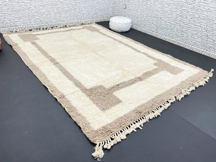 Beige Minimalist Moroccan Rug – Handmade Wool Carpet